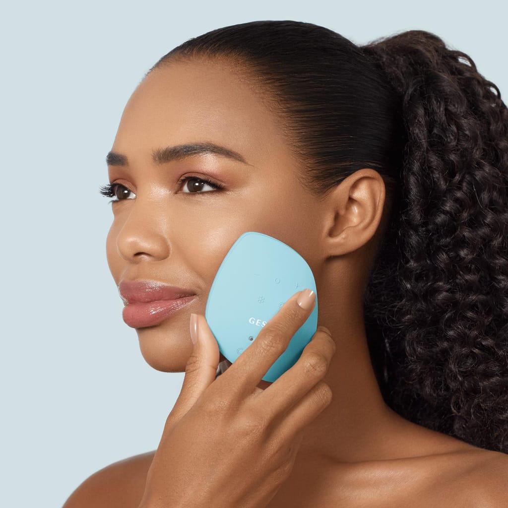 Фото товару: Ультразвукова маска тепло та холод GESKE Sonic Warm&Cool Mask 9в1 turquoise № 3