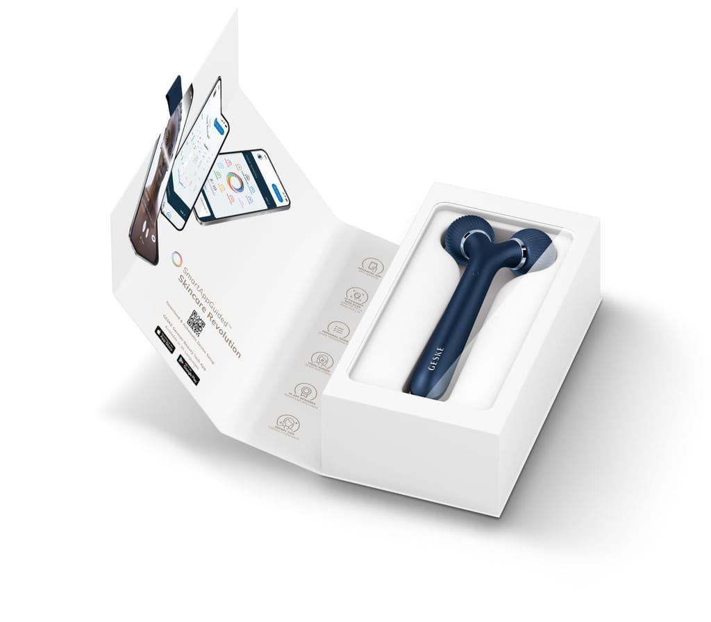 Фото товару: Електронний ультразвуковий ролик для обличчя GESKE Sonic Facial Roller 4в1 midnight № 8