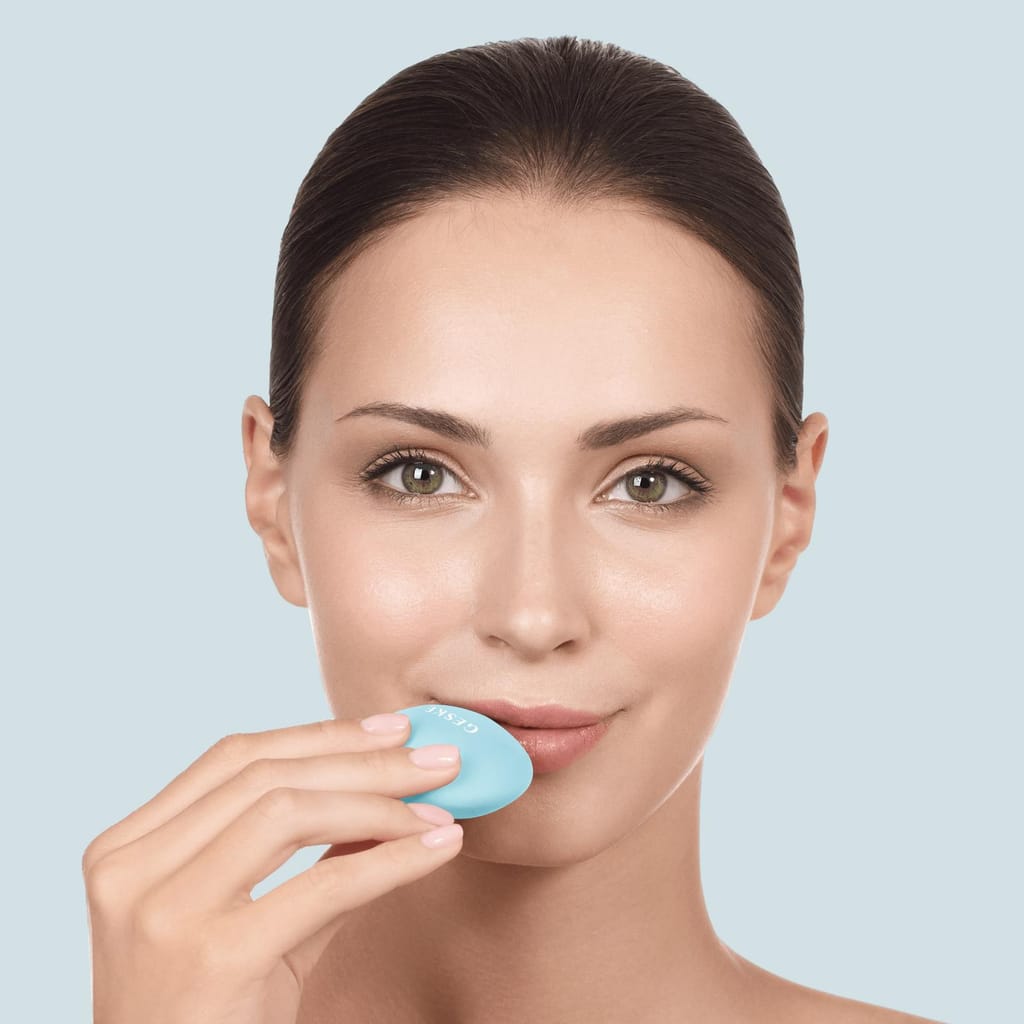 Фото товару: Пристрій для збільшення обʼєму губ GESKE Lip Volumizer&Booster 4в1 Small turquoise № 3