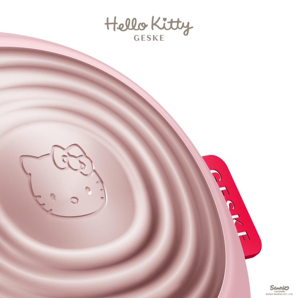 Фото товару: Електронна ультразвукова термощітка для обличчя GESKE Sonic Thermo Facial Brush 5в1 by Hello Kitty pink № 4