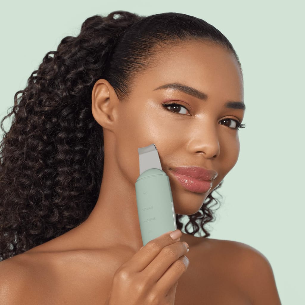 Фото товару: Мікрострумовий скрабер для шкіри та усунення чорних точок GESKE MicroCurrent Skin Scrubber&Blackhead Remover 9в1 green № 3