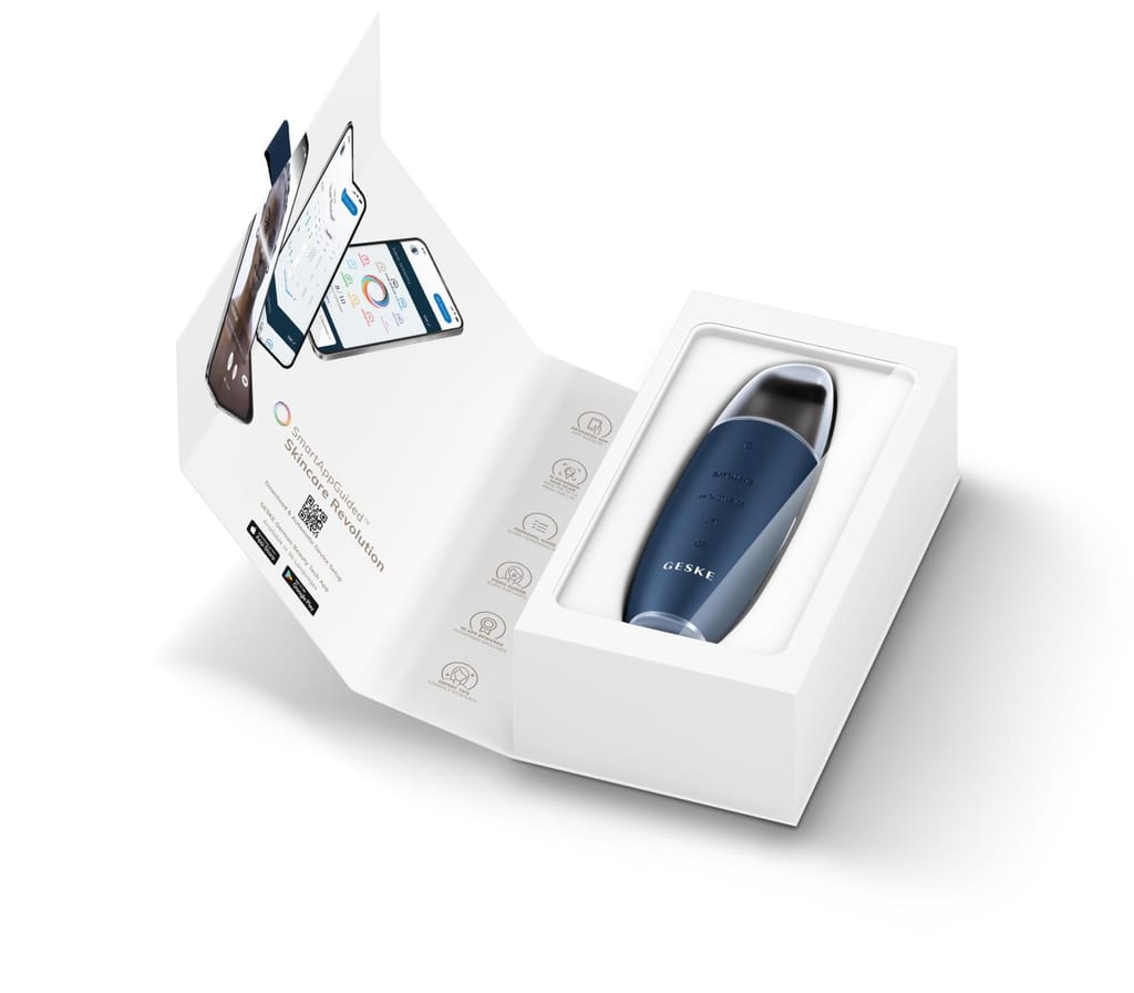 Фото товару: Мікрострумовий скрабер для шкіри та усунення чорних точок GESKE MicroCurrent Skin Scrubber&Blackhead Remover 9в1 midnight № 8