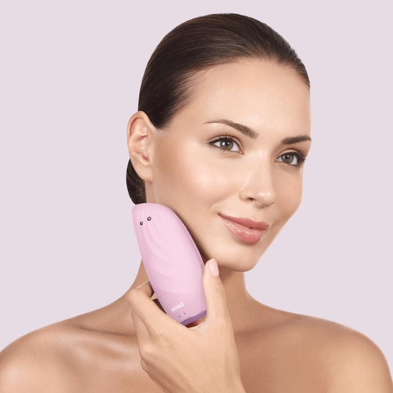 Фото товару: Очищувальна щітка для обличчя GESKE Sonic Thermo Facial Brush&Face-Lifter 8в1 pink № 3