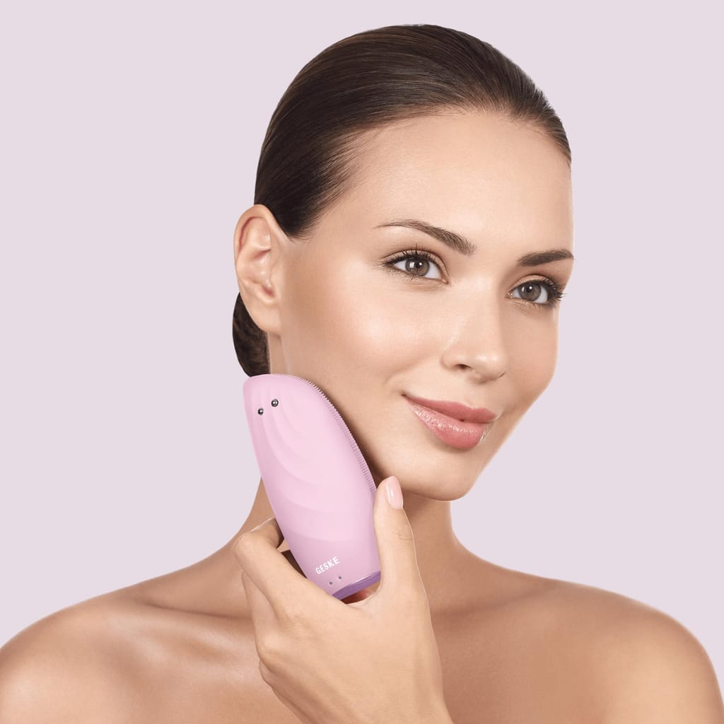 Фото товару: Очищувальна щітка для обличчя GESKE Sonic Thermo Facial Brush&Face-Lifter 8в1 pink № 3