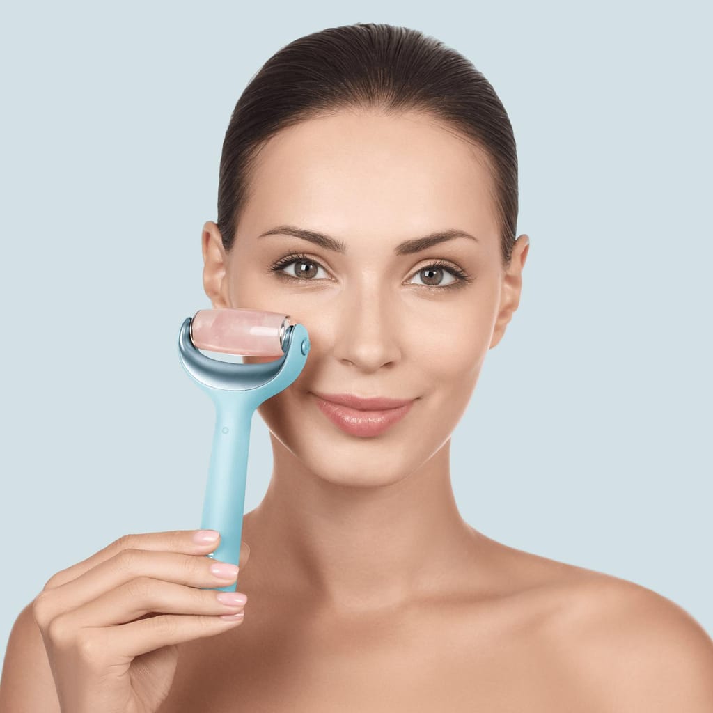 Фото товару: Ролер для голкової мезотерапії обличчя та тіла GESKE MicroNeedle Face&Body Roller 9в1 turquoise № 3