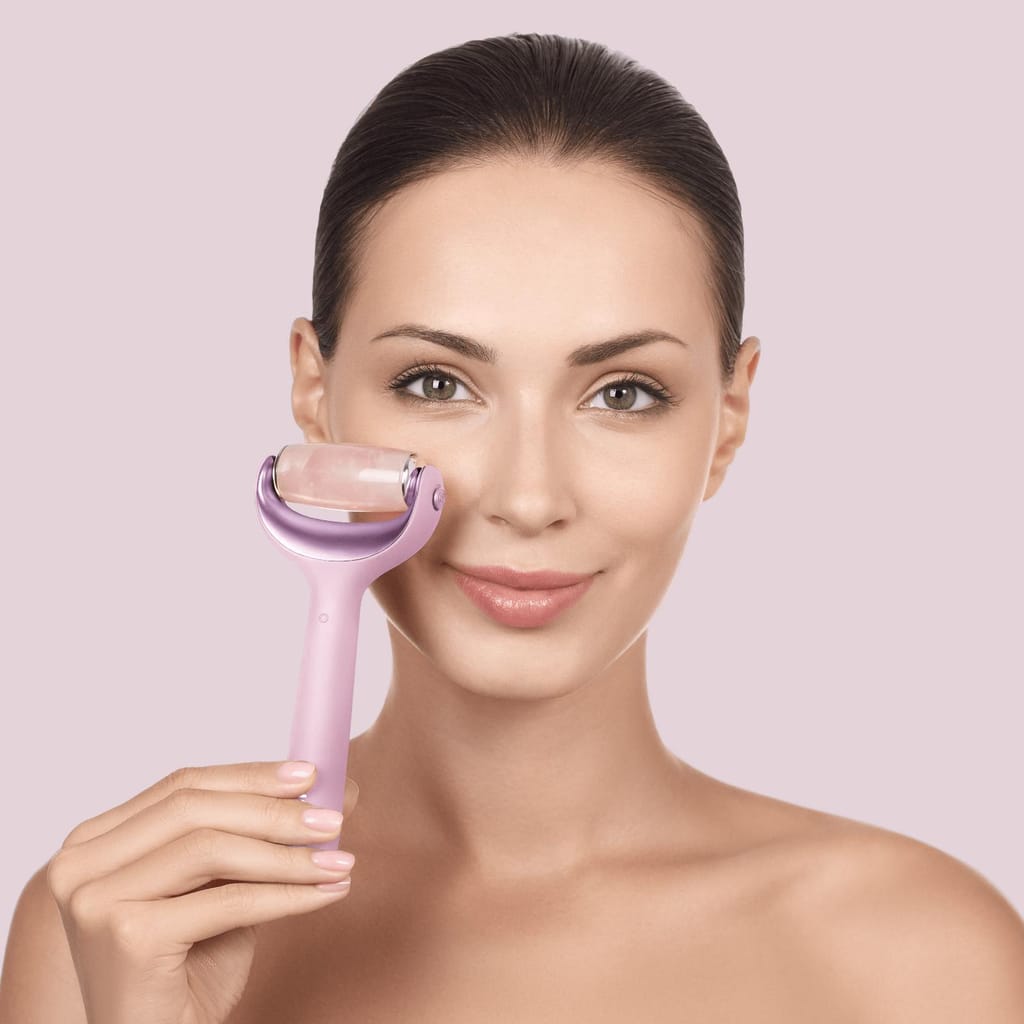 Фото товару: Ролер для голкової мезотерапії обличчя та тіла GESKE MicroNeedle Face&Body Roller 9в1 pink № 3