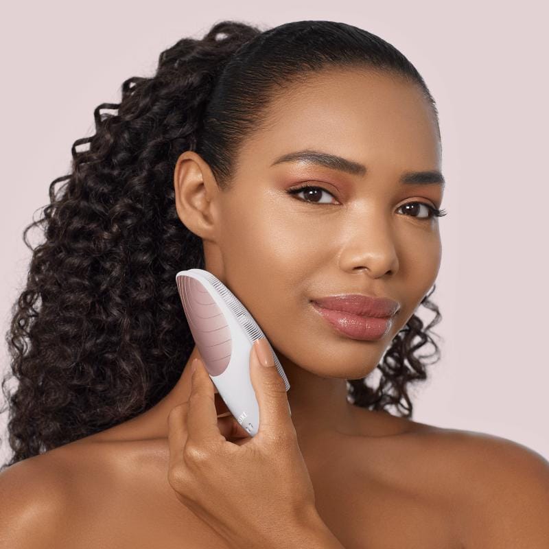Фото товару: Електронна звукова термо щітка для обличчя GESKE Sonic Thermo Facial Brush 6в1 starlight № 3