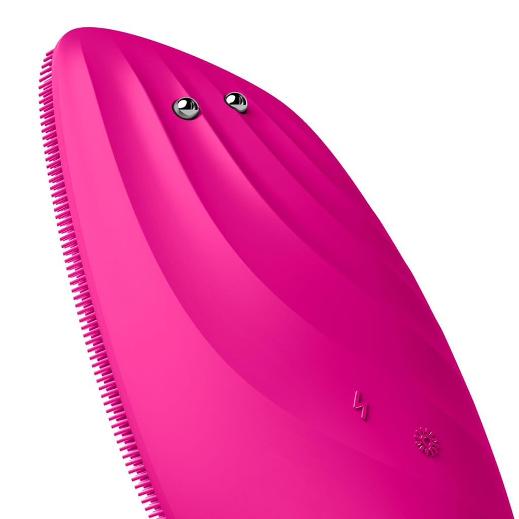 Фото товару: Очищувальна щітка для обличчя GESKE Sonic Thermo Facial Brush&Face-Lifter 8в1 magenta № 4