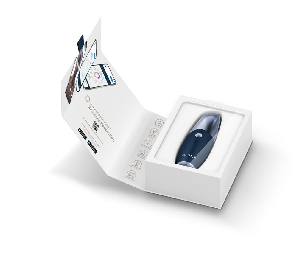 Фото товару: Зволожувач для шкіри обличчя GESKE Facial Hydration Refresher 4 in 1 midnight № 8