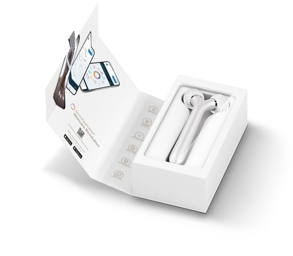 Фото товару: Електронний ультразвуковий ролик для обличчя GESKE Sonic Facial Roller 4в1 white № 8