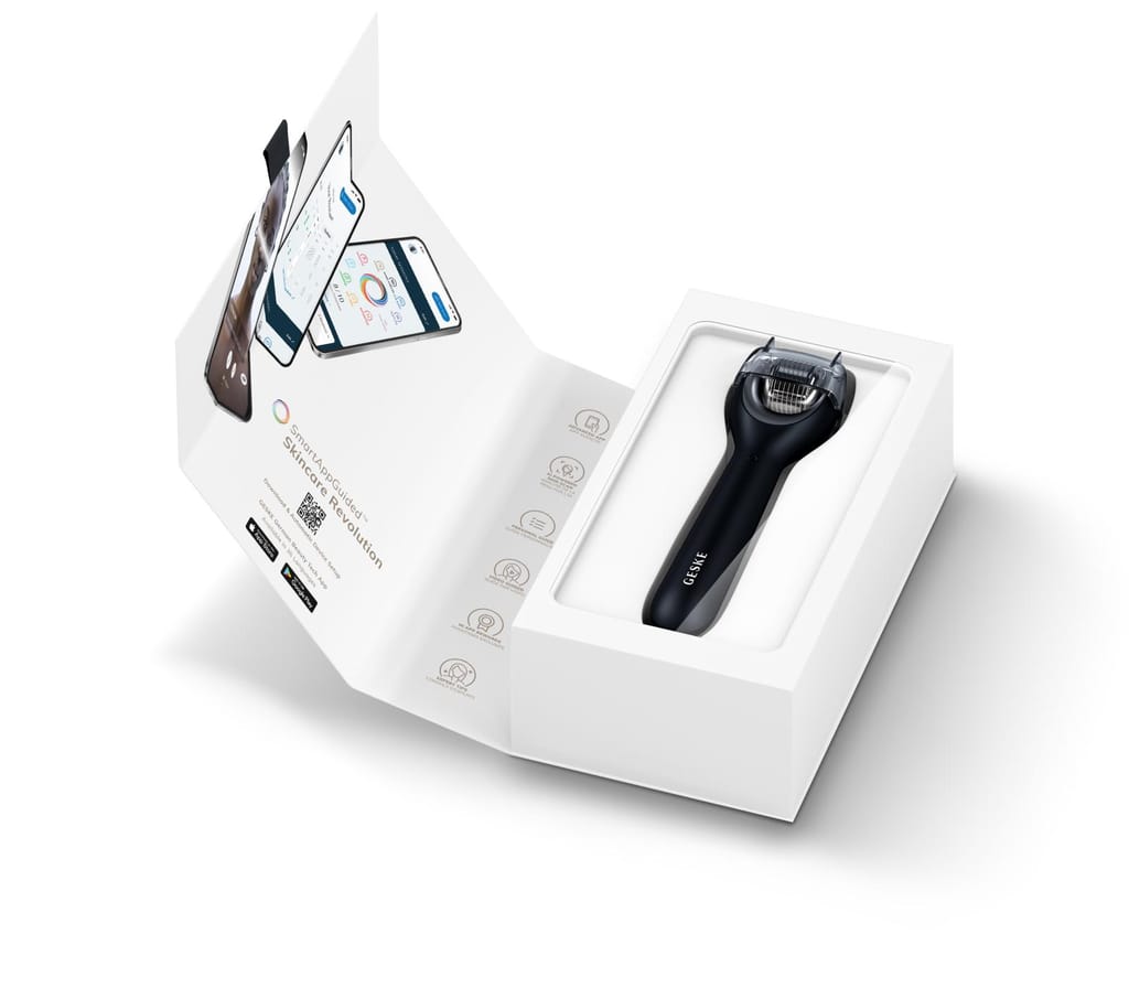 Фото товару: Електронний ролер для обличчя з мікроголками GESKE MicroNeedle Face Roller 9в1 black № 8