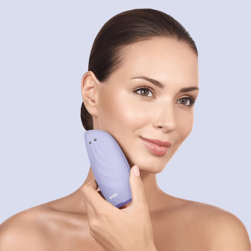 Фото товару: Очищувальна щітка для обличчя GESKE Sonic Thermo Facial Brush&Face-Lifter 8в1 purple № 3
