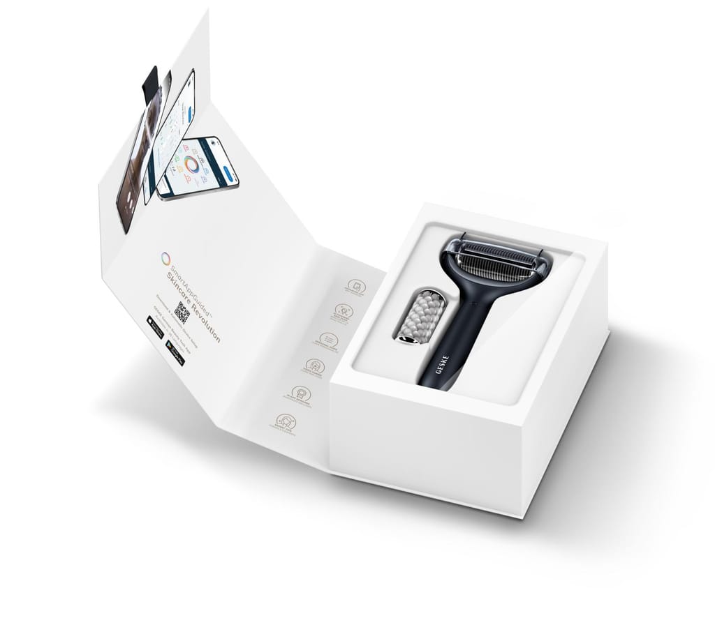 Фото товару: Електронний ролер для обличчя та тіла з мікроголками GESKE MicroNeedle Face&Body Roller 8в1 black № 8