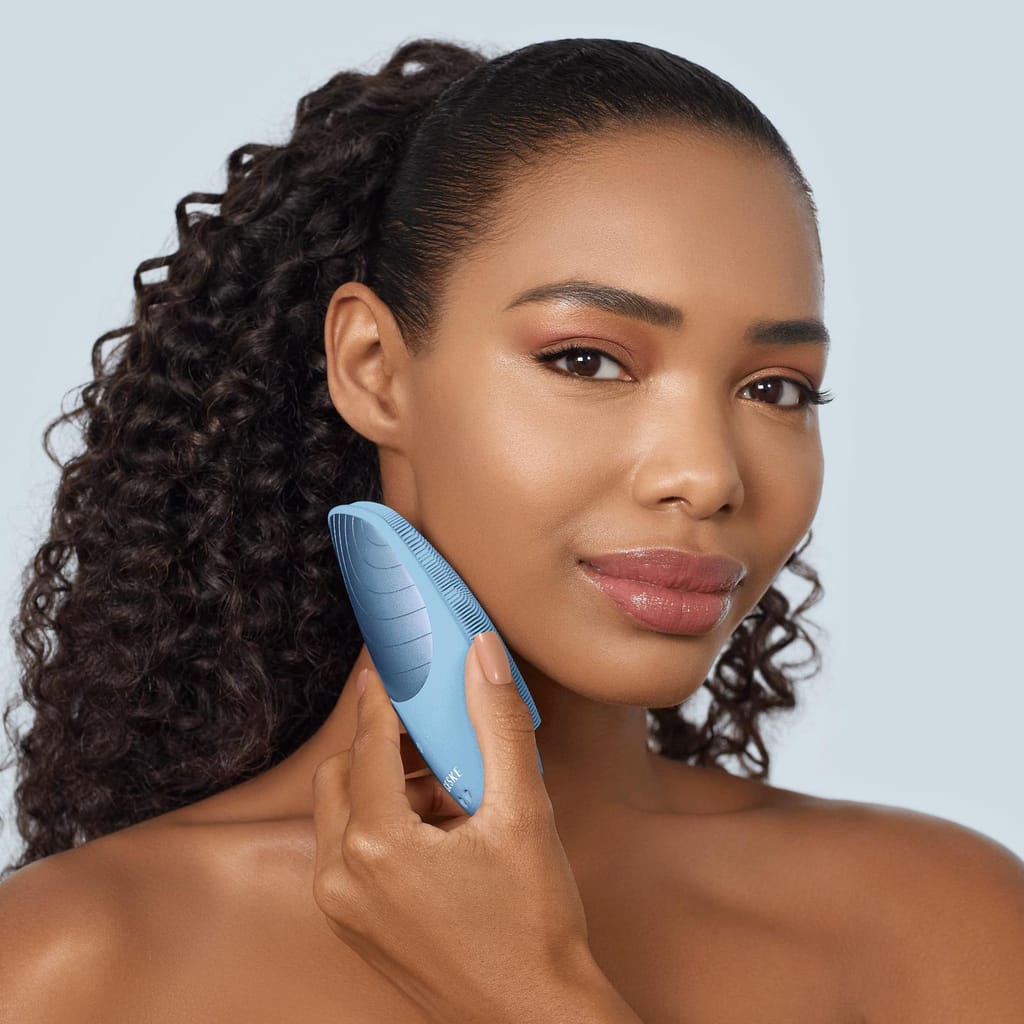 Фото товару: Електронна звукова термо щітка для обличчя GESKE Sonic Thermo Facial Brush 6в1 aquamarine № 3