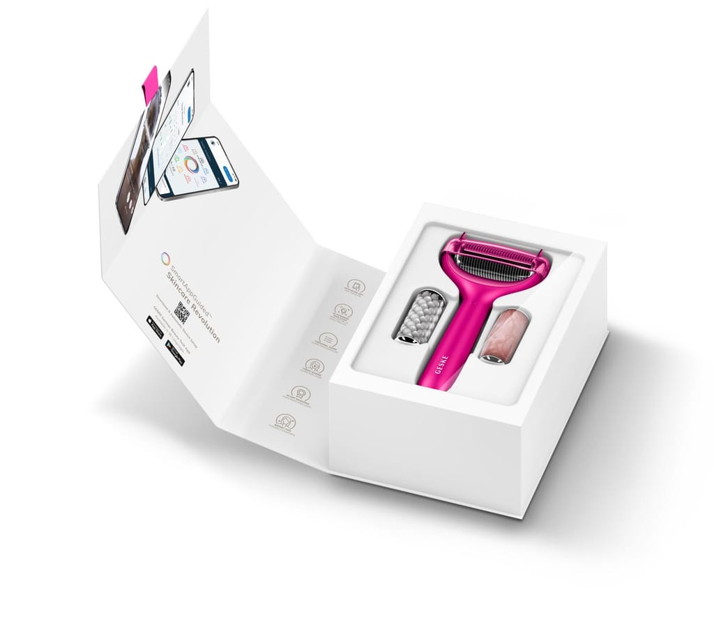 Фото товару: Ролер для голкової мезотерапії обличчя та тіла GESKE MicroNeedle Face&Body Roller 9в1 magenta № 8