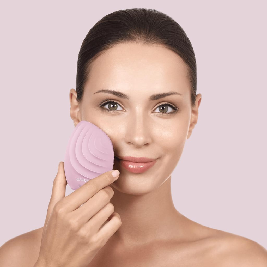 Фото товару: Електронна ультразвукова щітка для обличчя GESKE Sonic Facial Brush 5в1 pink № 3