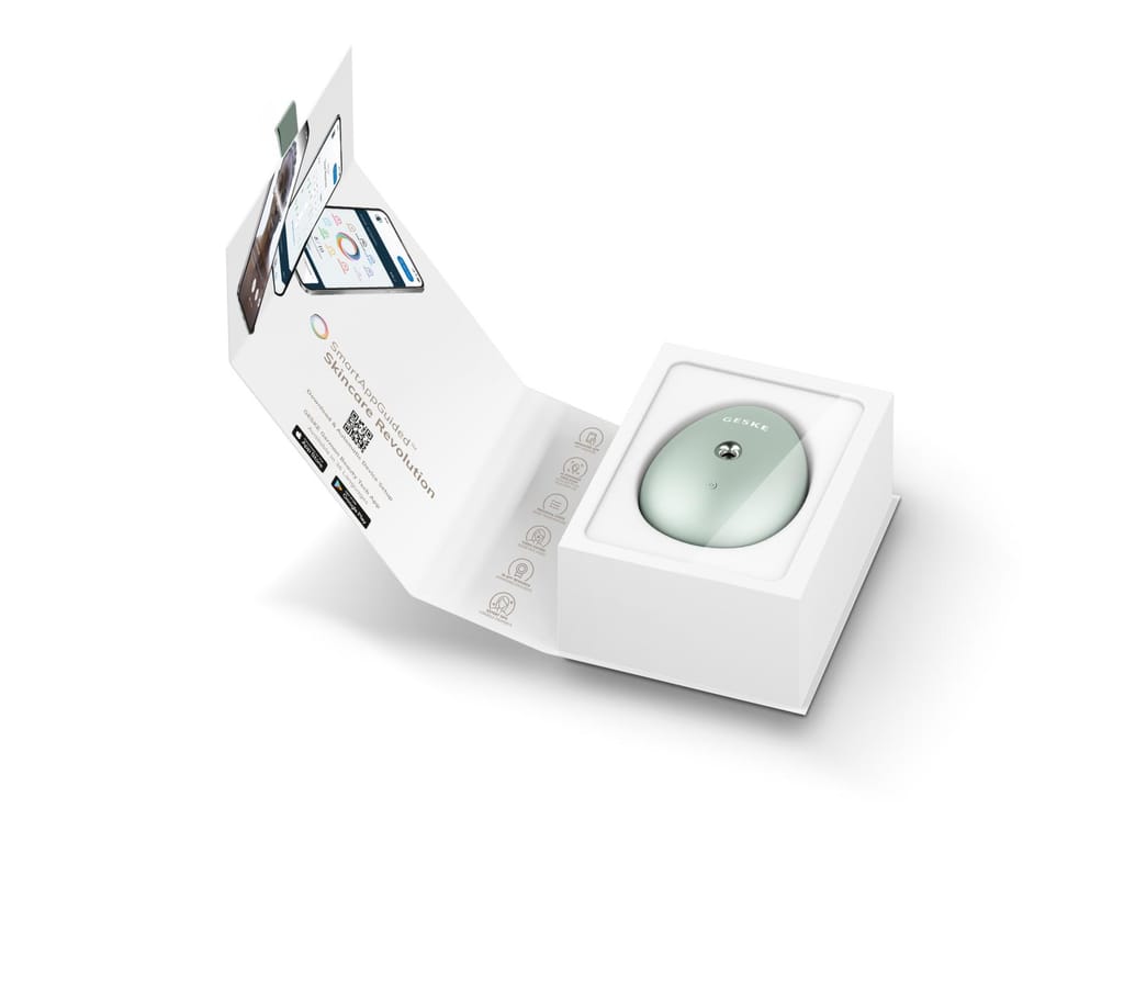 Фото товару: Електронний освіжувач для зволоження обличчя GESKE Facial Hydration Refresher 4в1 green № 8