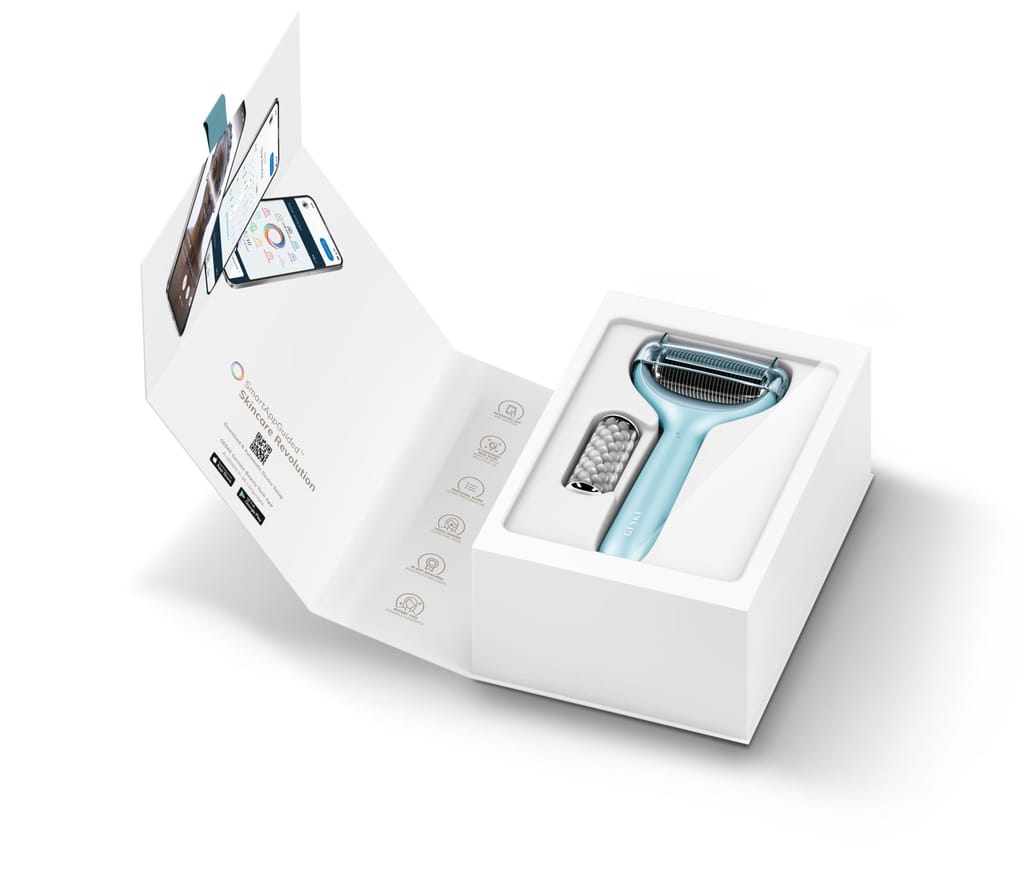 Фото товару: Електронний ролер для обличчя та тіла з мікроголками GESKE MicroNeedle Face&Body Roller 8в1 turquoise № 8