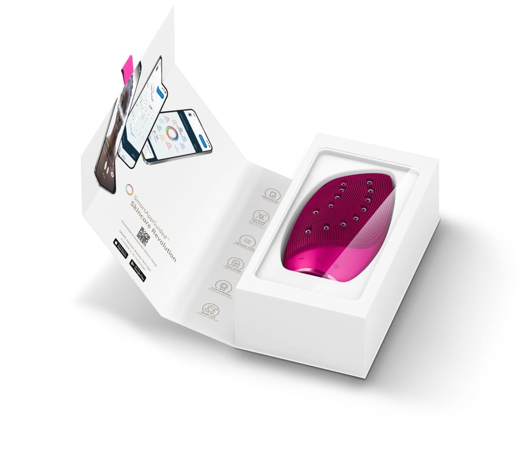 Фото товару: Очищувальна щітка для обличчя GESKE Sonic Thermo Facial Brush&Face-Lifter 8в1 magenta № 8