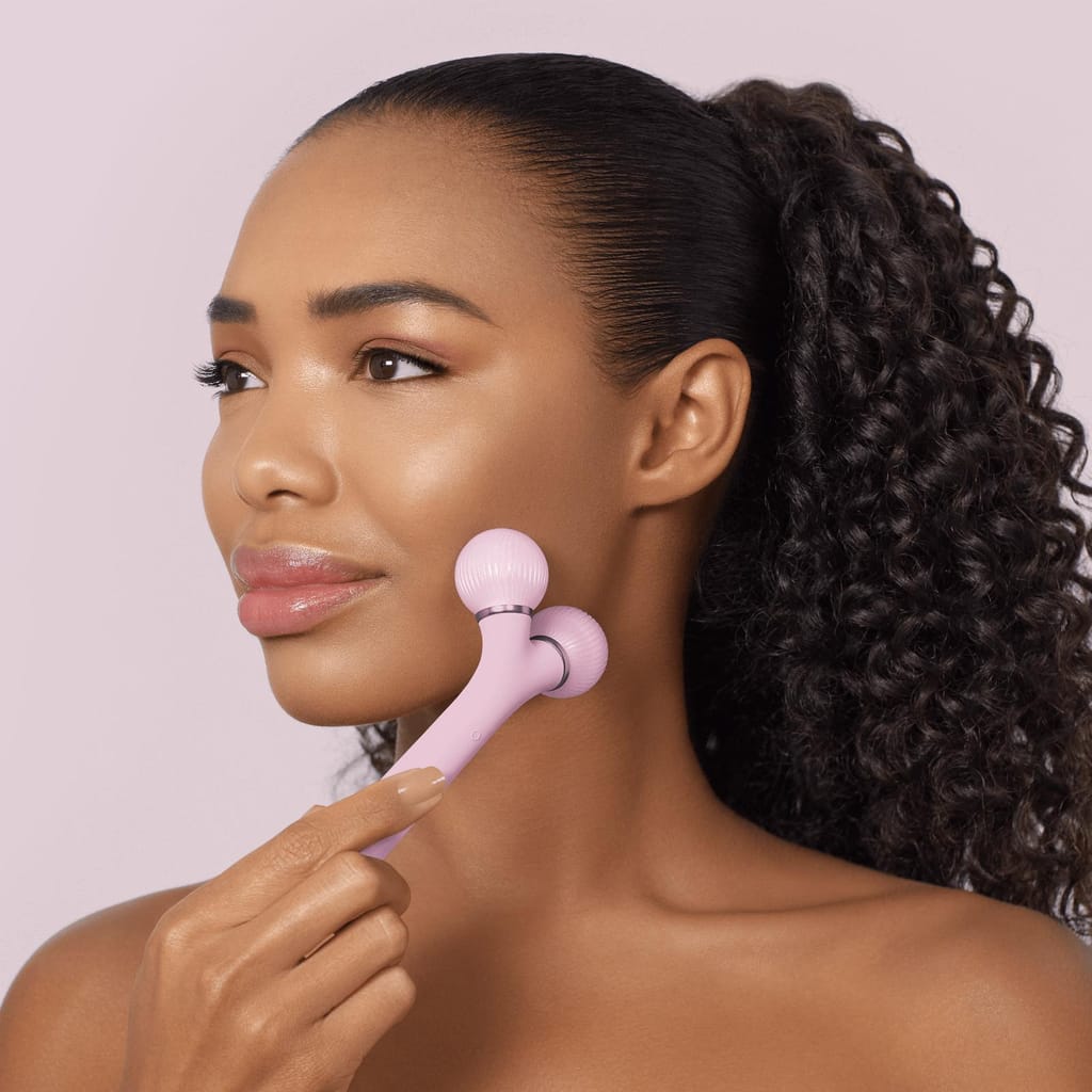 Фото товару: Електронний ультразвуковий ролик для обличчя GESKE Sonic Facial Roller 4в1 pink № 3