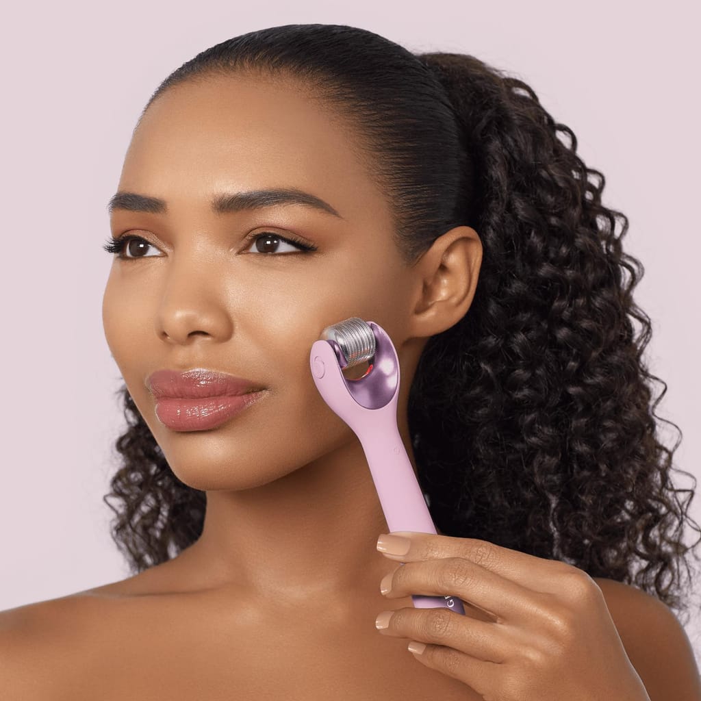 Фото товару: Електронний ролер для обличчя з мікроголками GESKE MicroNeedle Face Roller 9в1 pink № 3