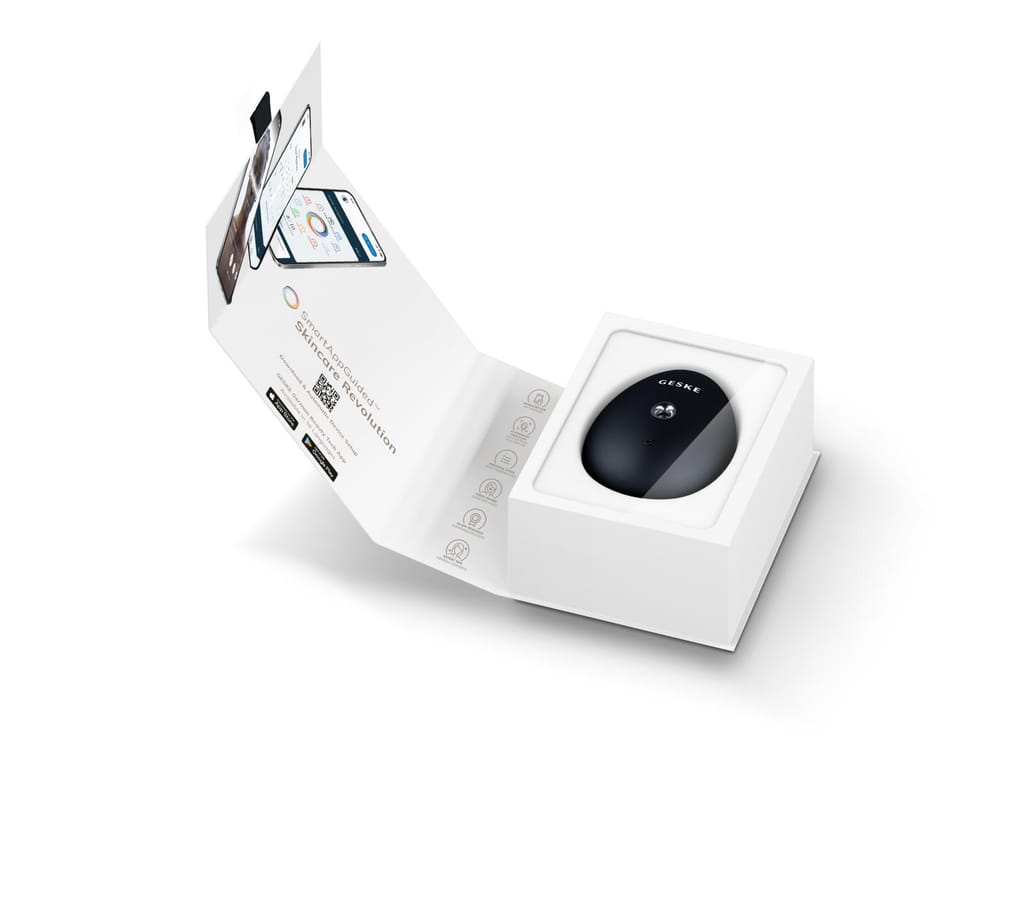 Фото товару: Електронний освіжувач для зволоження обличчя GESKE Facial Hydration Refresher 4в1 black № 8