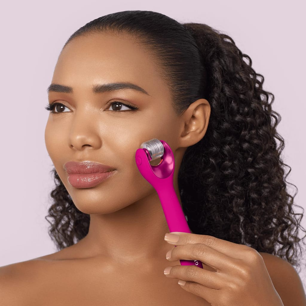 Фото товару: Електронний ролер для обличчя з мікроголками GESKE MicroNeedle Face Roller 9в1 magenta № 3