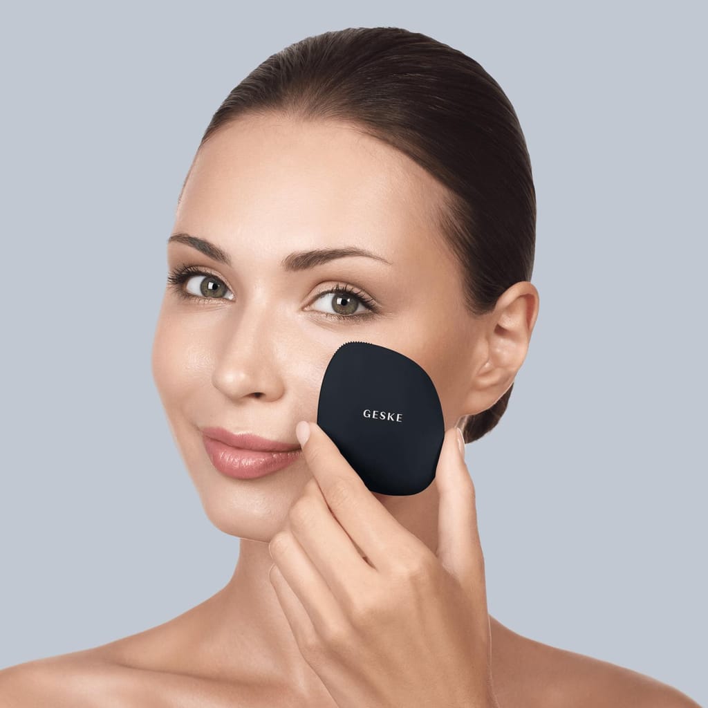 Фото товару: Щітка для обличчя GESKE Facial Brush 4в1 black № 3