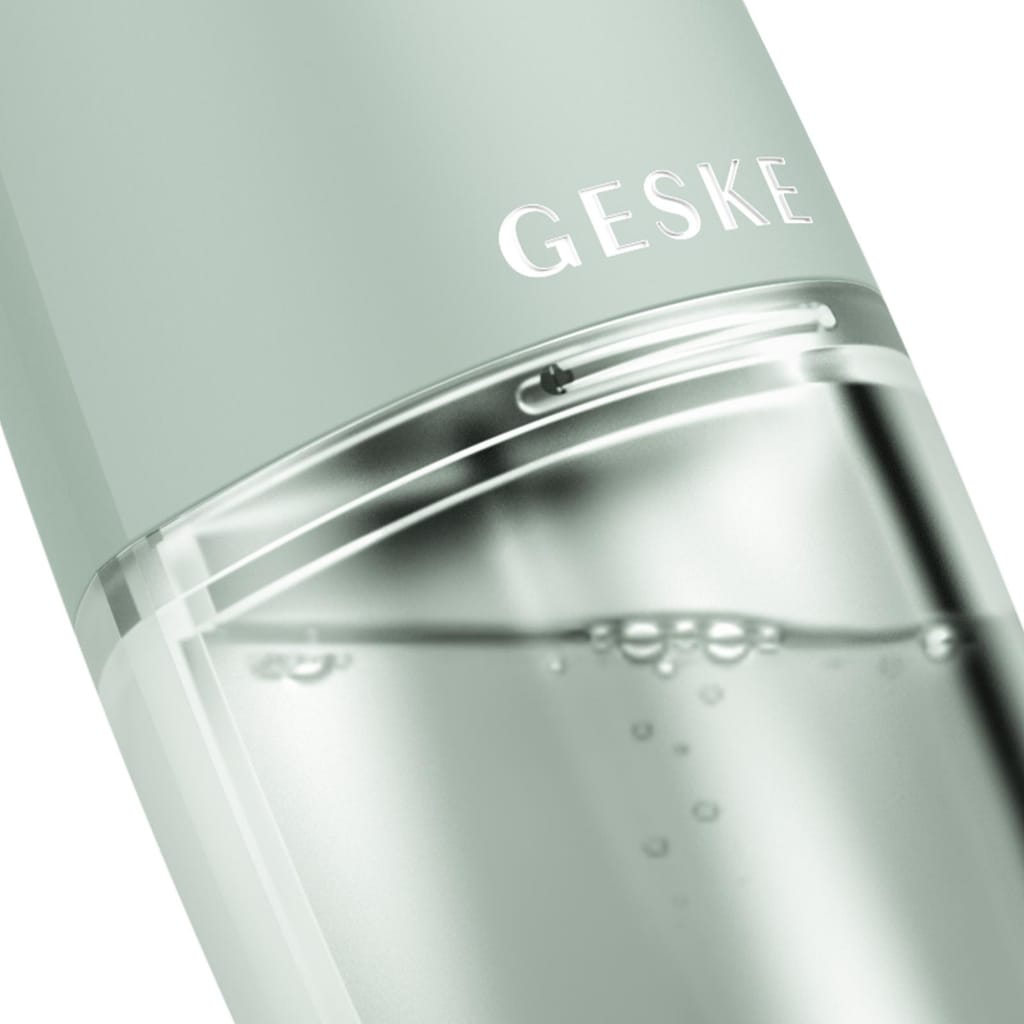 Фото товару: Очищуючий засіб для обличчя GESKE Aqua-Stream Face Cleanser 8в1 green № 4