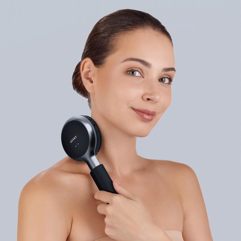 Фото товару: Звукова світлодіодна щітка для всього тіла GESKE Sonic LED Full-Body Brush&Intensive Exfoliator 9в1 black № 3