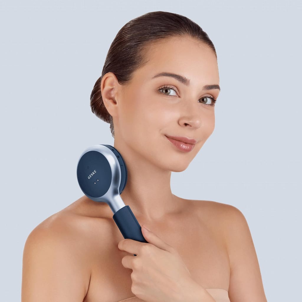 Фото товару: Звукова світлодіодна щітка для всього тіла GESKE Sonic LED Full-Body Brush&Intensive Exfoliator 9в1 midnight № 3