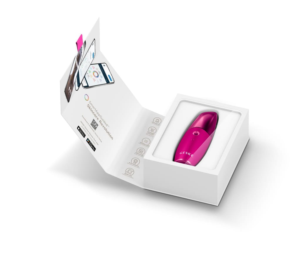 Фото товару: Зволожувач для шкіри обличчя GESKE Facial Hydration Refresher 4 in 1 magenta № 8