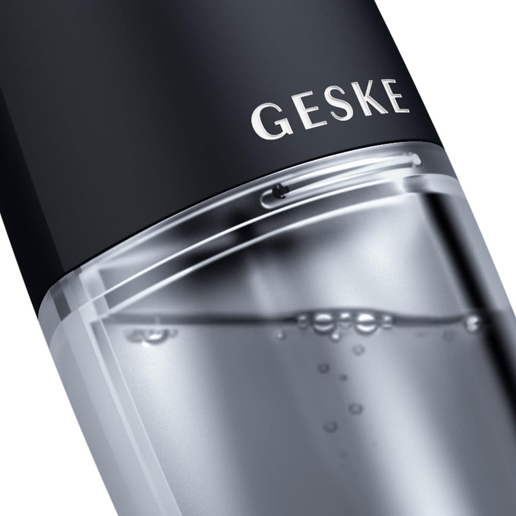 Фото товару: Очищуючий засіб для обличчя GESKE Aqua-Stream Face Cleanser 8в1 black № 4