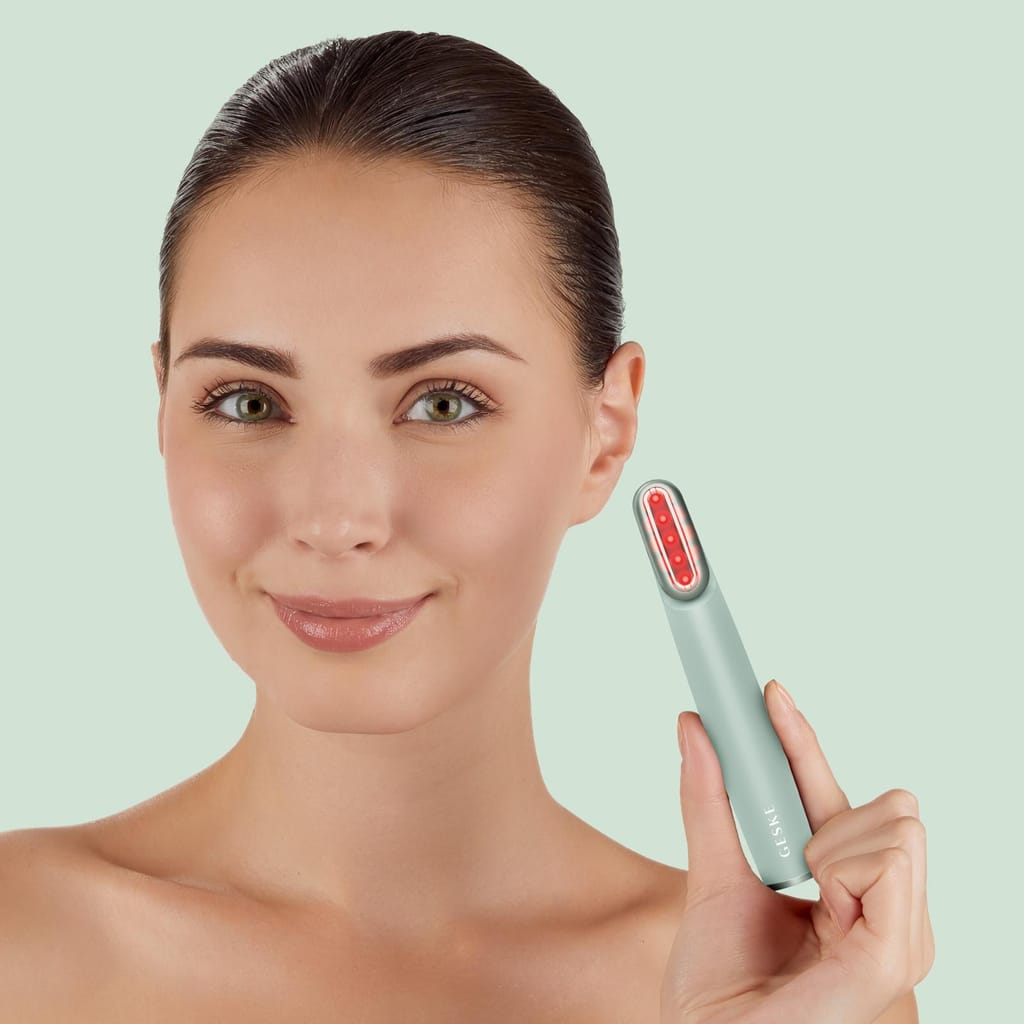 Фото товару: Пристрій для зміцнення і тонізації шкіри обличчя з поворотною головкою GESKE Skin Firming Wand 7в1 green № 3