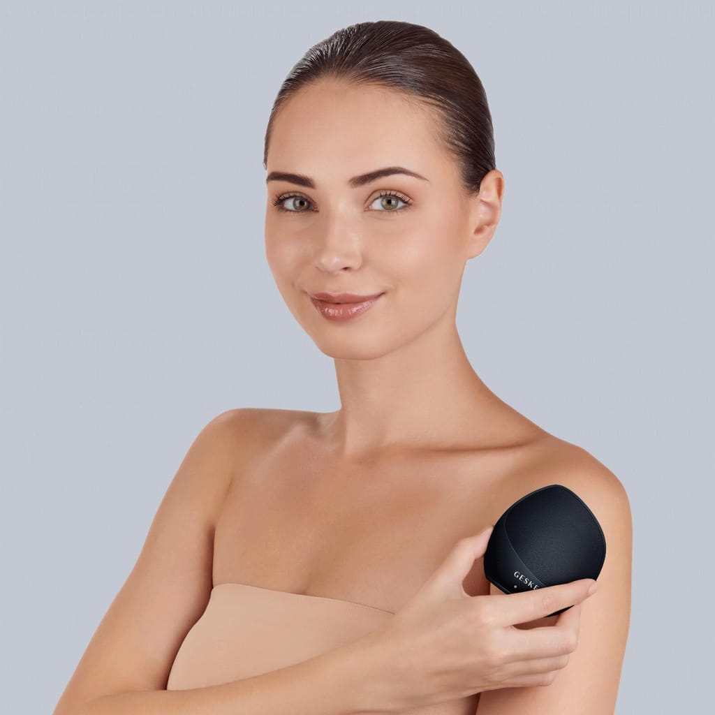 Фото товару: Ультразвукова щітка для тіла та інтенсивний пілінг GESKE Sonic Body Brush&Intensive Exfoliator 7в1 black № 3
