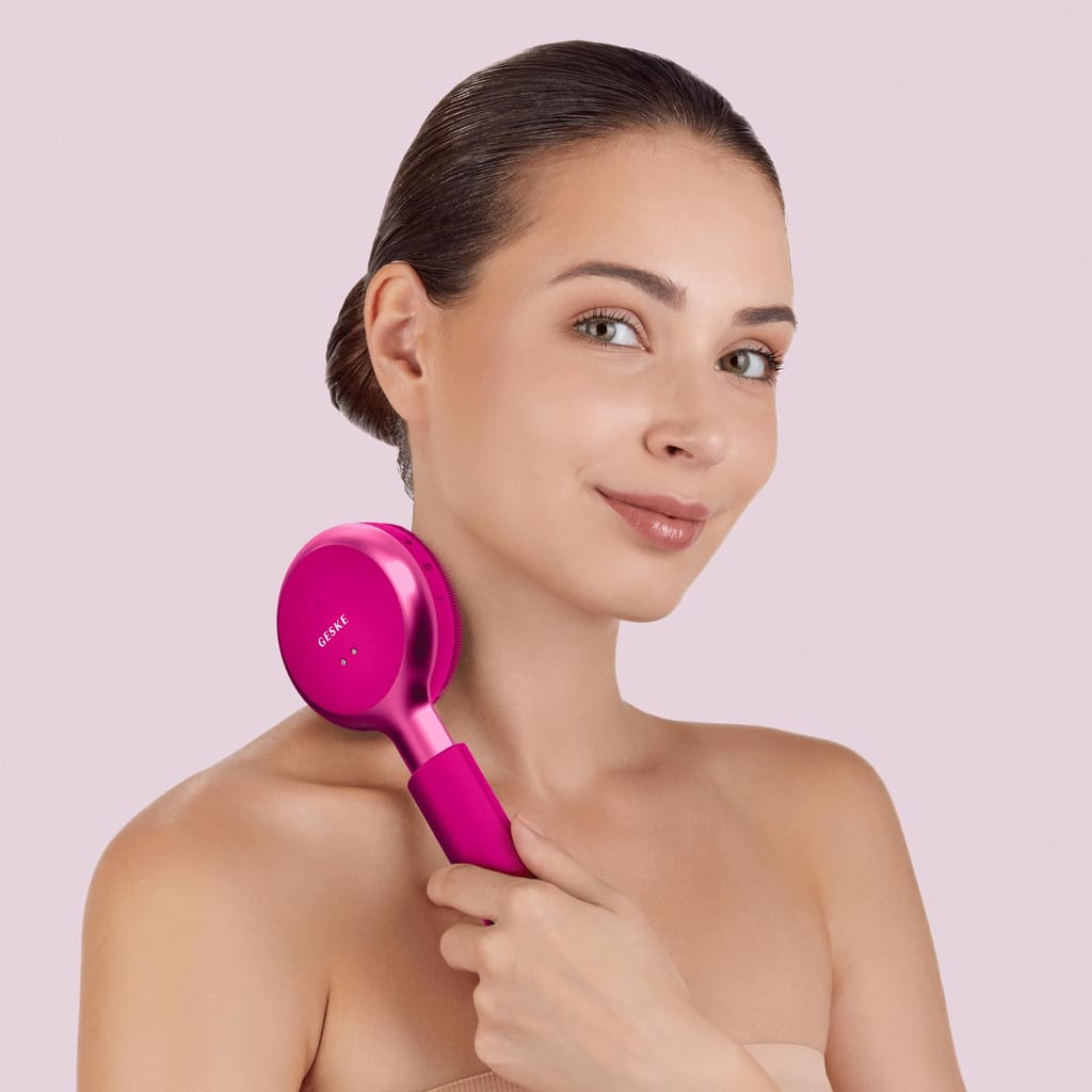 Фото товару: Звукова світлодіодна щітка для всього тіла GESKE Sonic LED Full-Body Brush&Intensive Exfoliator 9в1 magenta № 3