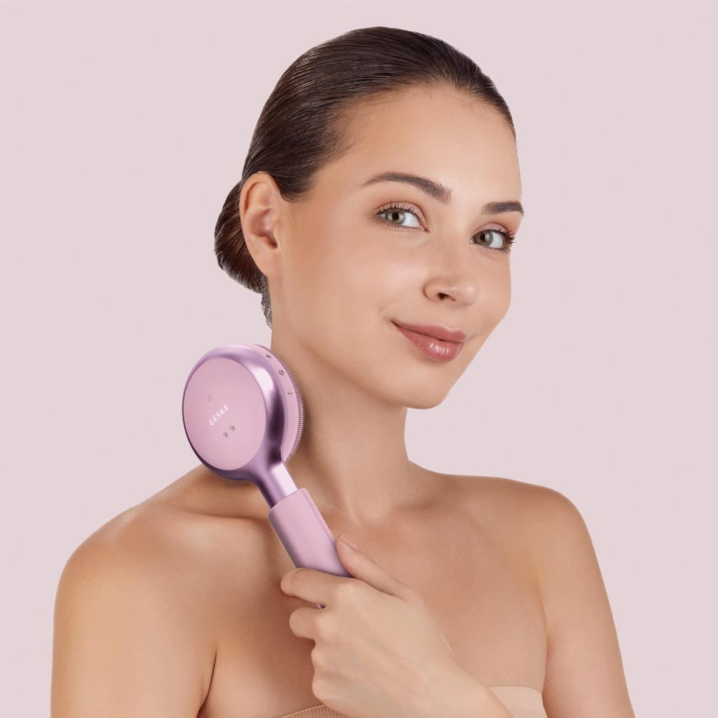 Фото товару: Звукова світлодіодна щітка для всього тіла GESKE Sonic LED Full-Body Brush&Intensive Exfoliator 9в1 pink № 3